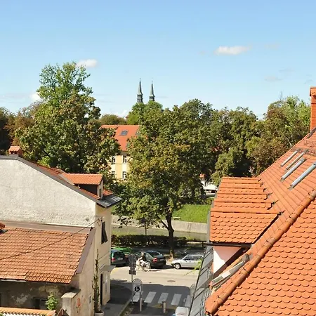 Lägenhet Spacious 2-bedroom Zabjak With Ac Tour As