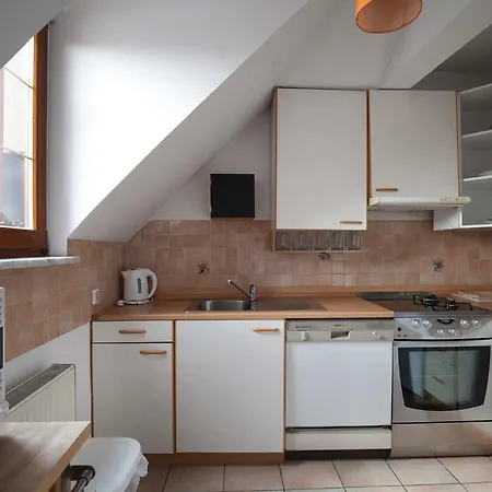 Spacious 2-bedroom Zabjak With Ac Tour As Apartment *
